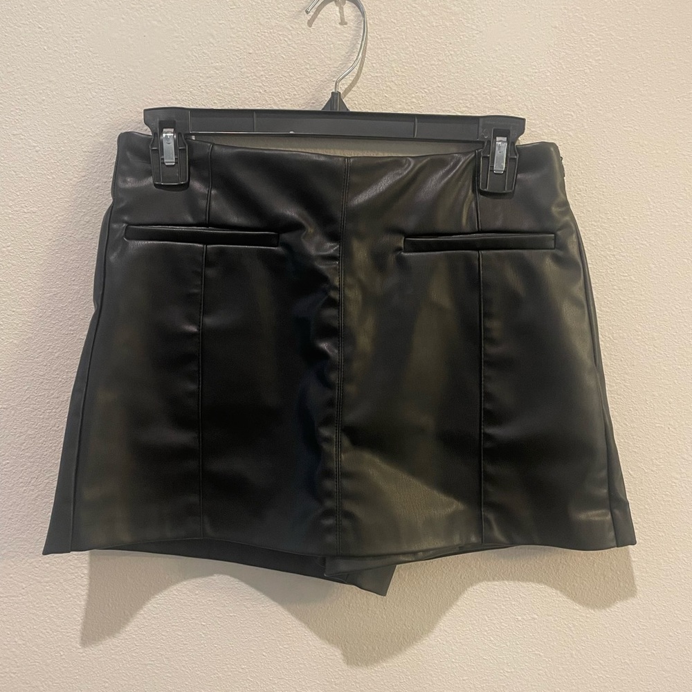 Zara Black Faux Leather Skort Size Small